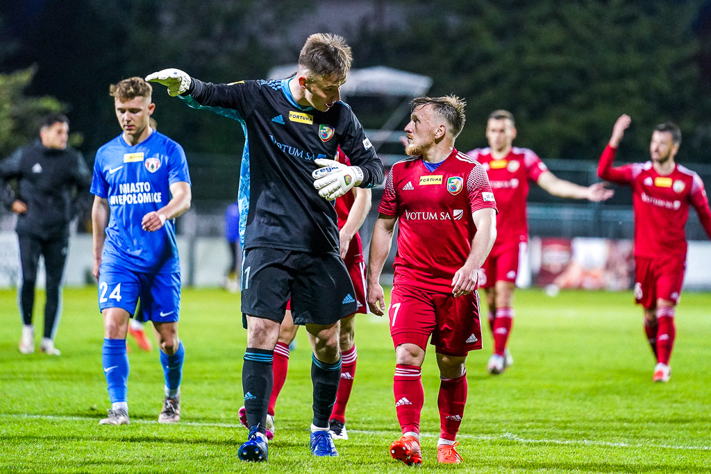PUSZCZA NIEPOLOMICE - MIEDZ LEGNICA FORTUNA 1. LIGA PILKA NOZNA
