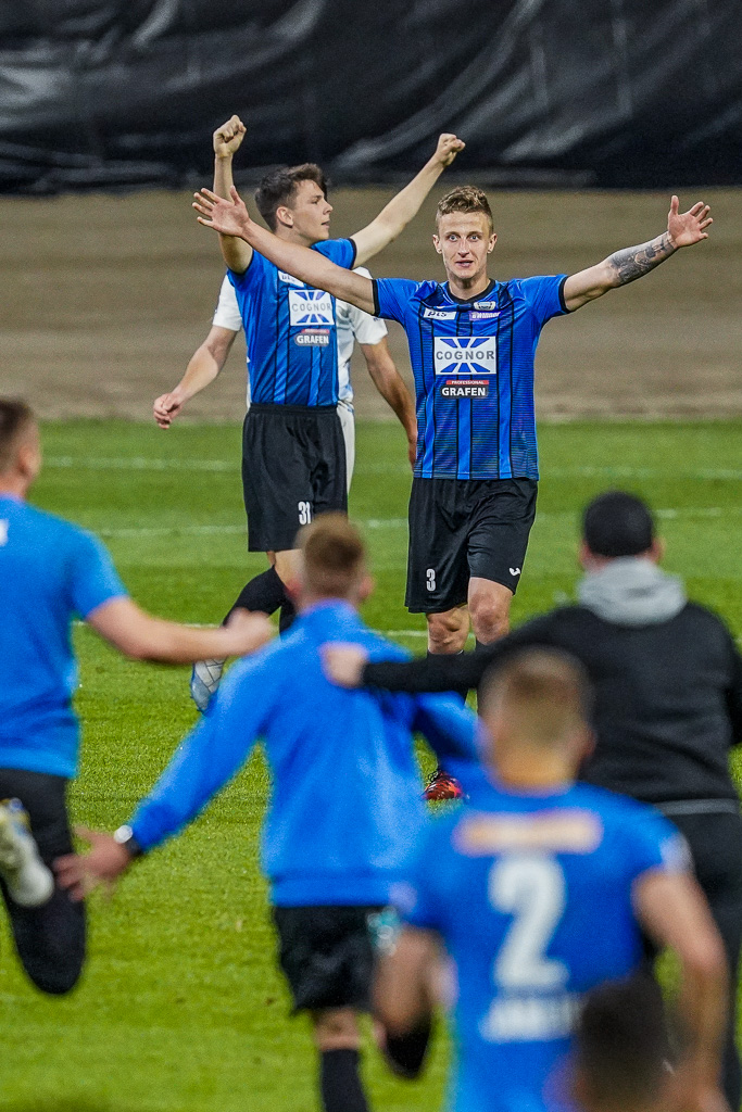 STAL RZESZOW - HUTNIK KRAKOW EWINNER 2 LIGA PILKA NOZNA