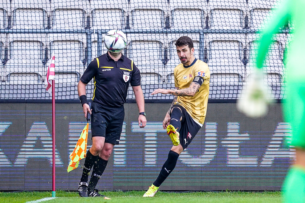 CRACOVIA - WARTA POZNAN PKO BANK POLSKI EKSTRAKLASA PILKA NOZNA