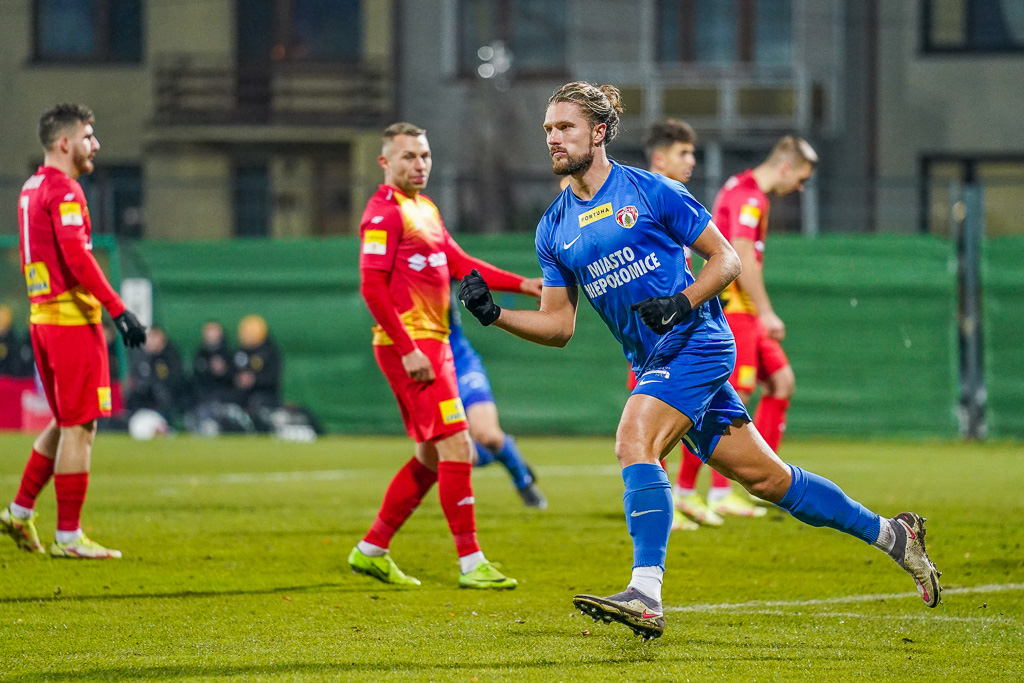 PUSZCZA NIEPOLOMICE - KORONA KIELCE FORTUNA 1. LIGA PILKA NOZNA