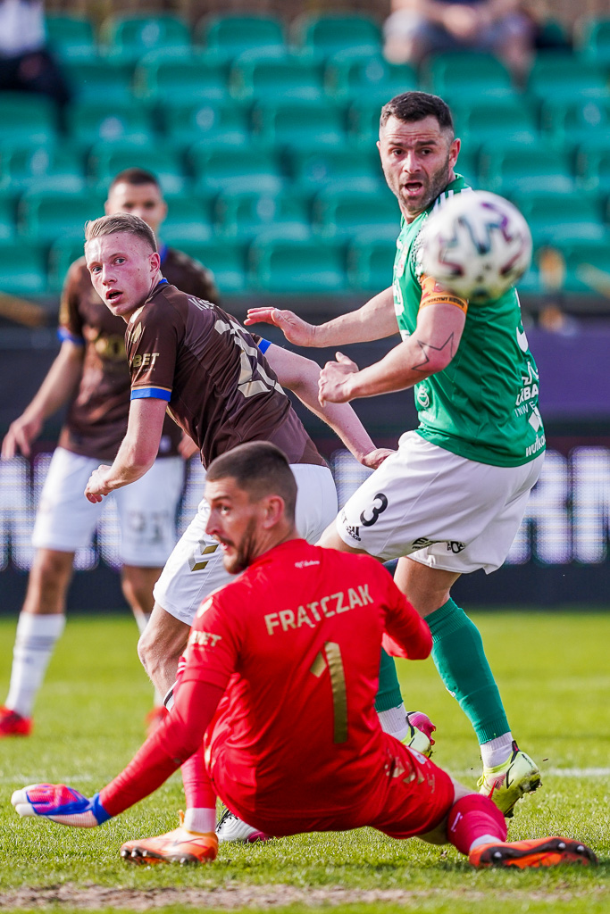GARBARNIA KRAKOW - CHOJNICZANKA CHOJNICE EWINNER 2 LIGA PILKA NOZNA