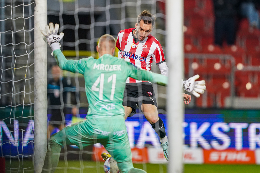 CRACOVIA - STAL MIELEC PKO BANK POLSKI EKSTRAKLASA PILKA NOZNA