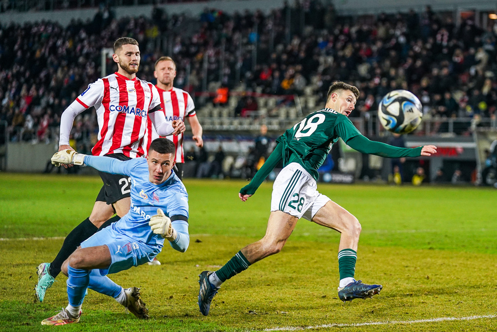 CRACOVIA - LEGIA WARSZAWA PKO BANK POLSKI EKSTRAKLASA PILKA NOZNA