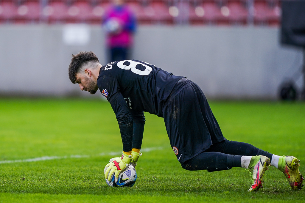 PUSZCZA NIEPOLOMICE - ZAGLEBIE LUBIN PKO BANK POLSKI EKSTRAKLASA PILKA NOZNA