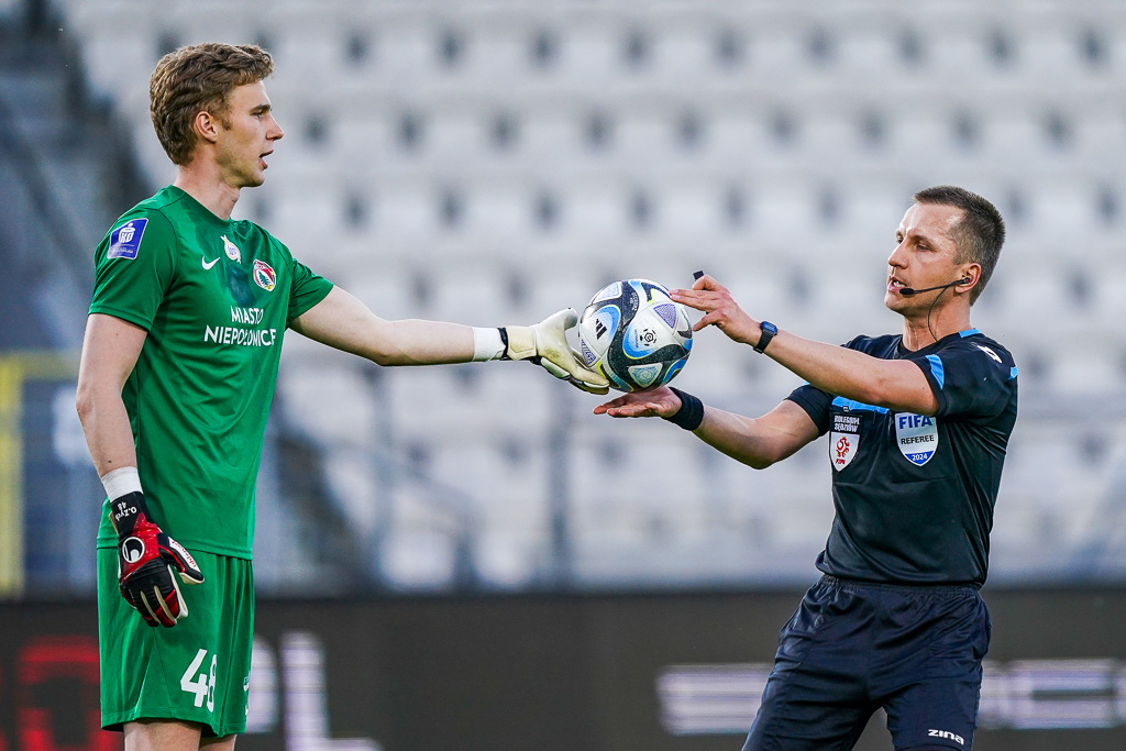 PUSZCZA NIEPOLOMICE - LECH POZNAN PKO BANK POLSKI EKSTRAKLASA PILKA NOZNA