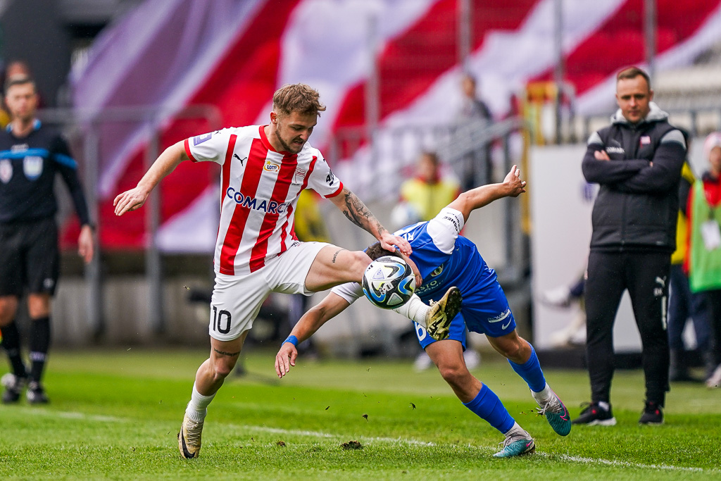 CRACOVIA - PUSZCZA NIEPOLOMICE PKO BANK POLSKI EKSTRAKLASA PILKA NOZNA