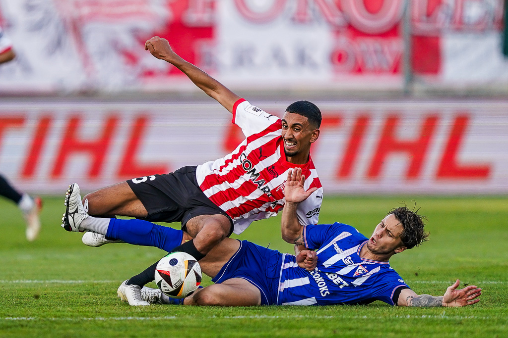 CRACOVIA - GORNIK ZABRZE PKO BANK POLSKI EKSTRAKLASA PILKA NOZNA